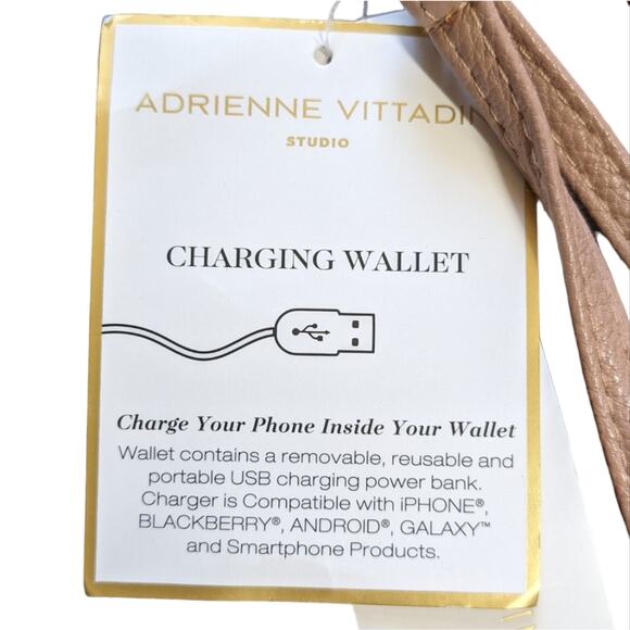 Adrienne Vittadini charging wallet taupe NWT - Picture 7 of 8